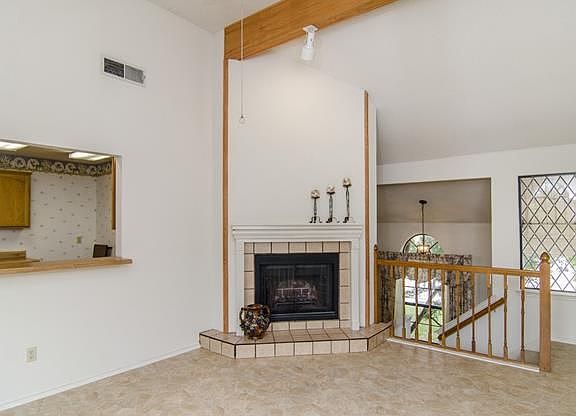 4th image of 2044 La Prada Pkwy