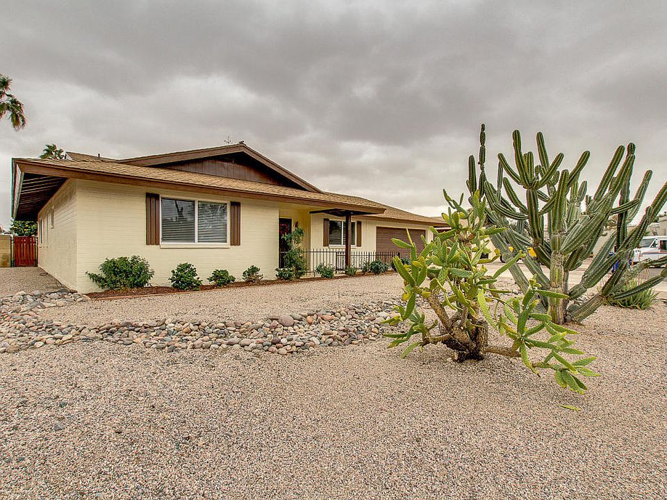 1st image of 1043 S 73rd Pl