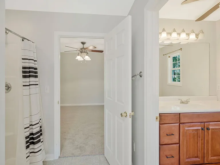 4857 Torbay Dr — Photo 35