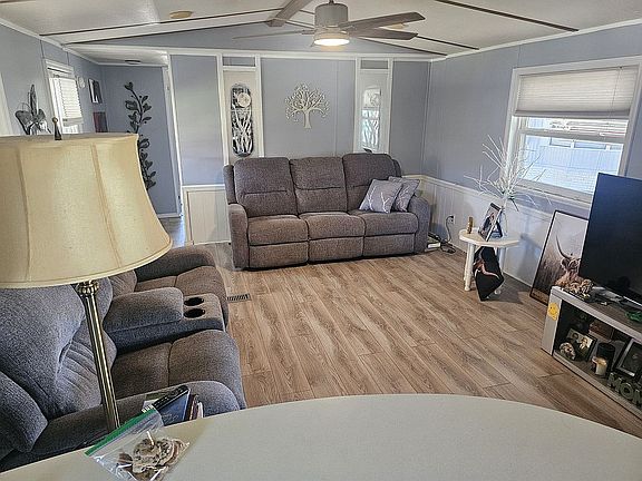 2nd image of 596 Eagles Nest