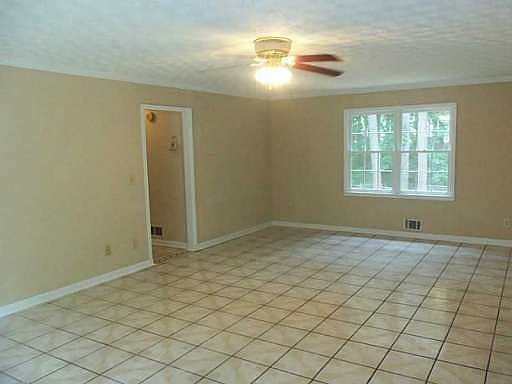 5th image of 597 Shay Dr SW