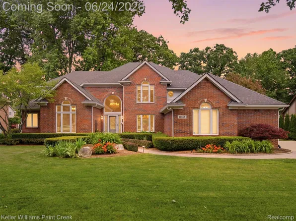 14863 Towering Oaks Dr, Shelby Township, MI 48315