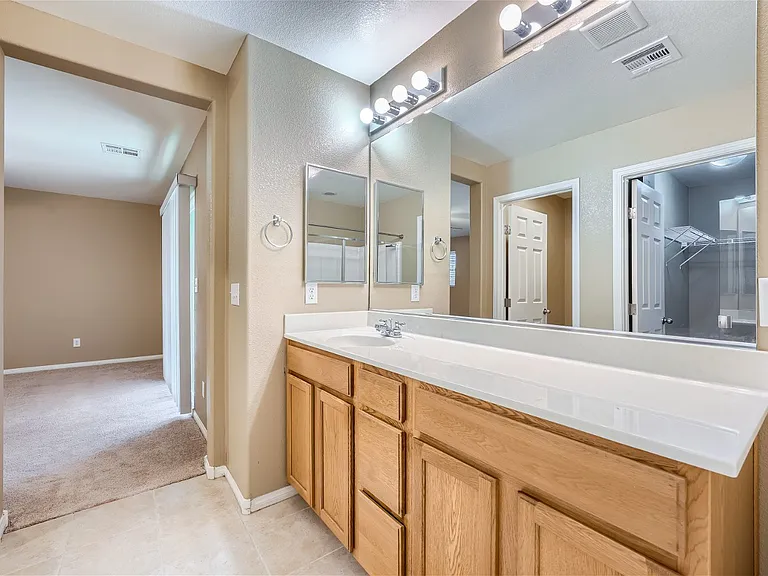 3811 Total Eclipse St — Photo 14