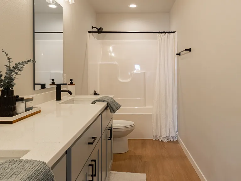 1129 Jill Dr W — Photo 7