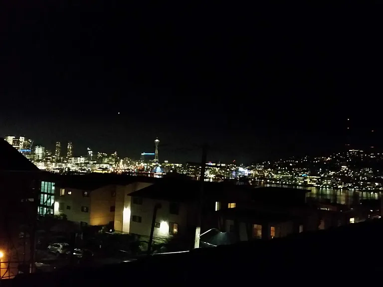608 E Lynn St #7 — Photo 33
