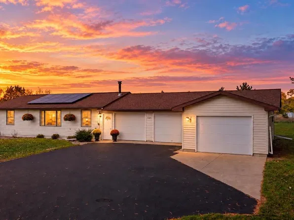 521 BAILEY STREET, Waupaca, WI 54981