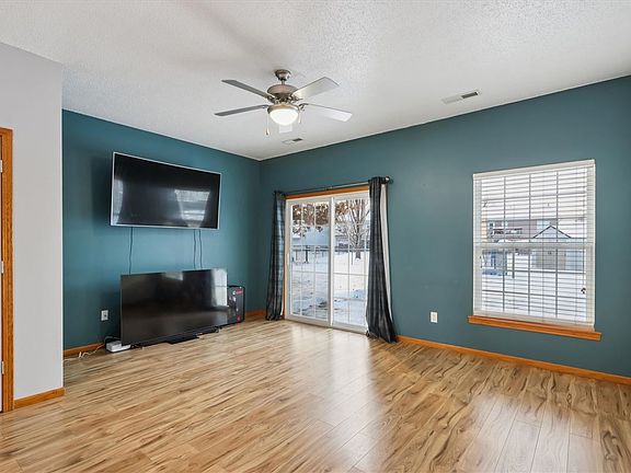 3rd image of 158 Primrose Ct