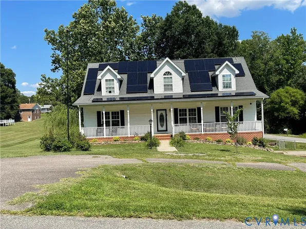 301 Dana Dr, Farmville, VA 23901