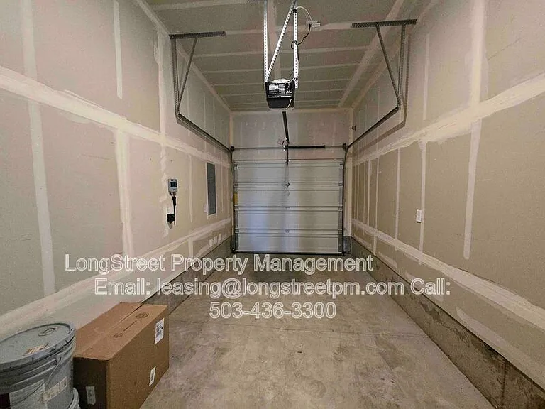412 Lost Lake St NE — Photo 31