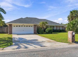 8213 Hartington Dr, Navarre, FL 32566