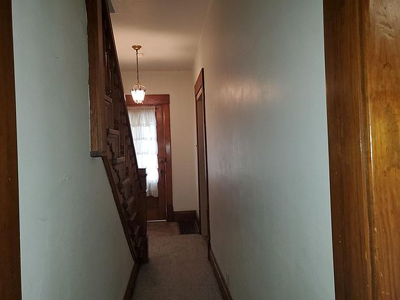 4th image of 133-135 W Indiana Ave