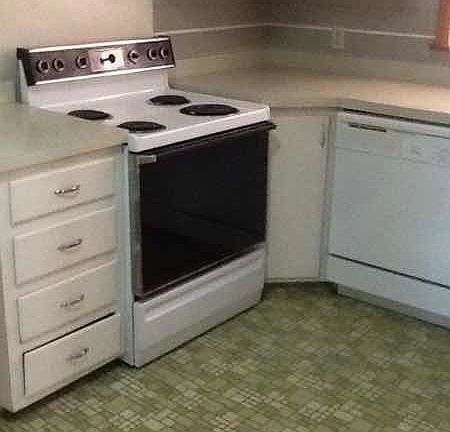 3rd image of 476 Saint Nick Dr
