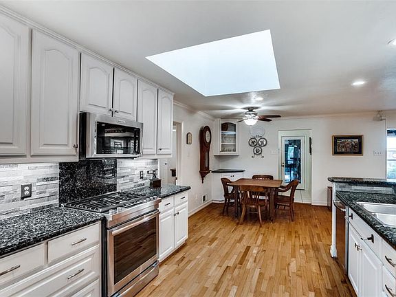 2nd image of 9645 Covemeadow Dr