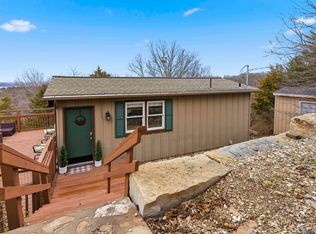 7022 Deer Run Dr, Manhattan, KS 66503