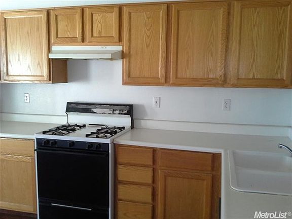 3rd image of 2323 Brandywine Ct