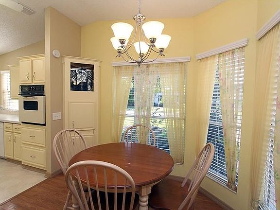 5th image of 1731 Lauren Ln