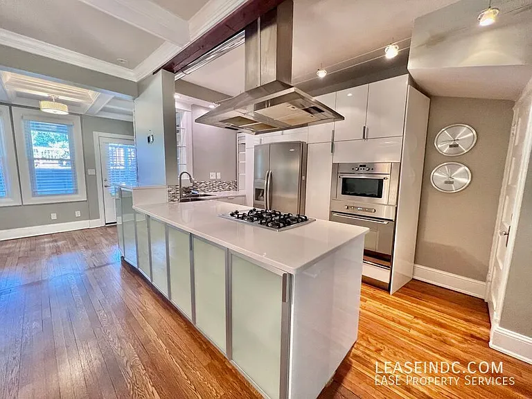5022 5th St NW — Photo 8