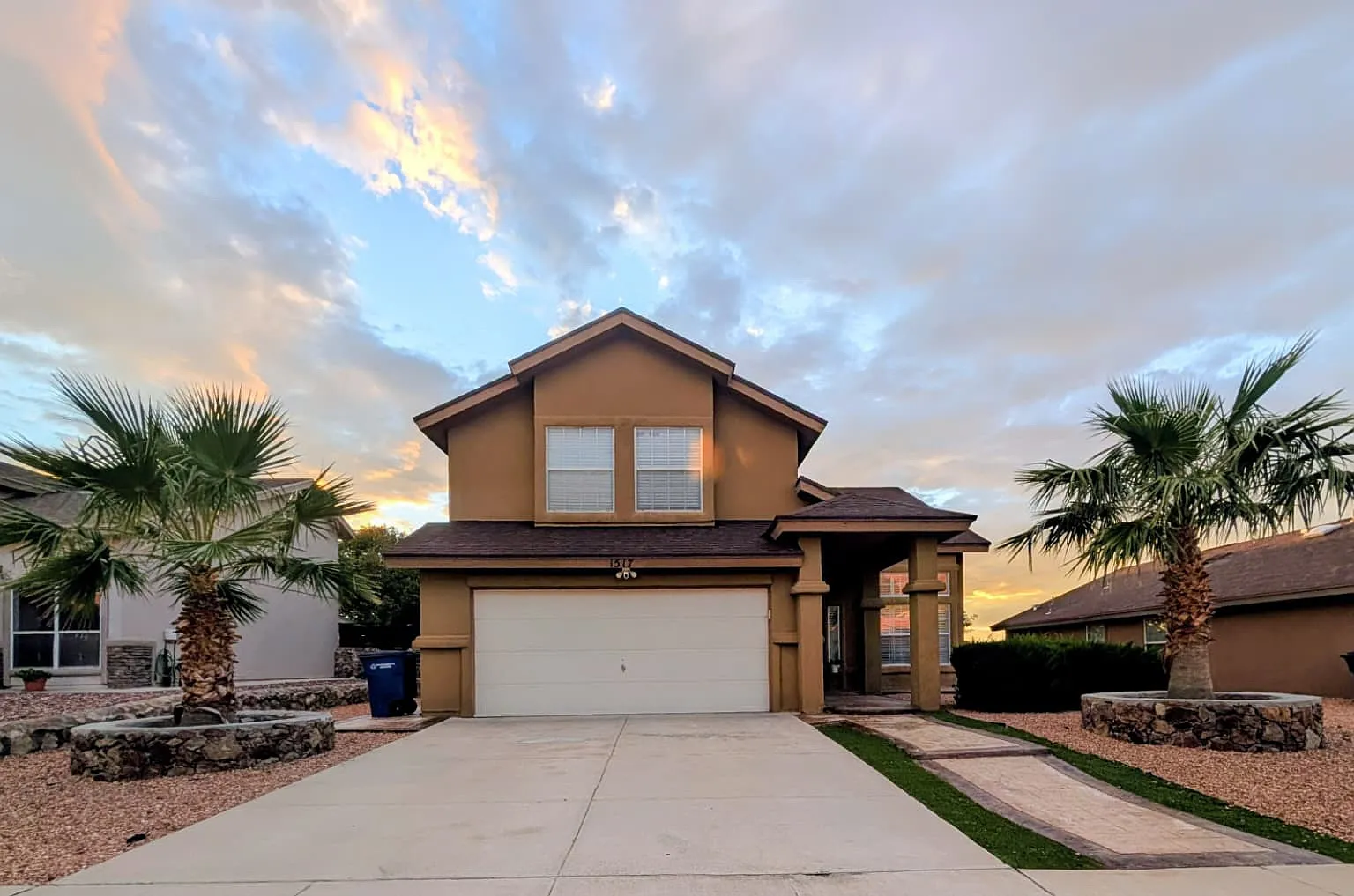 4 bed, 2.5 bath, 2008 sqft, $2,600 — Photo 1