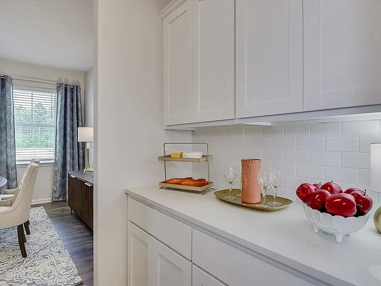 1021 Skidway Dr — Photo 10