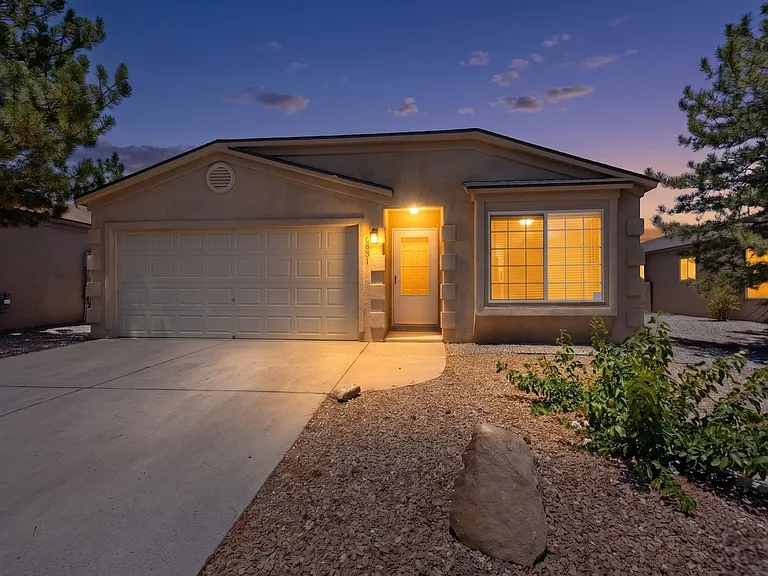 Sirocco Pl NW — Photo 20