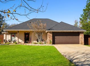 9 Lake Loop, Petal, MS 39465