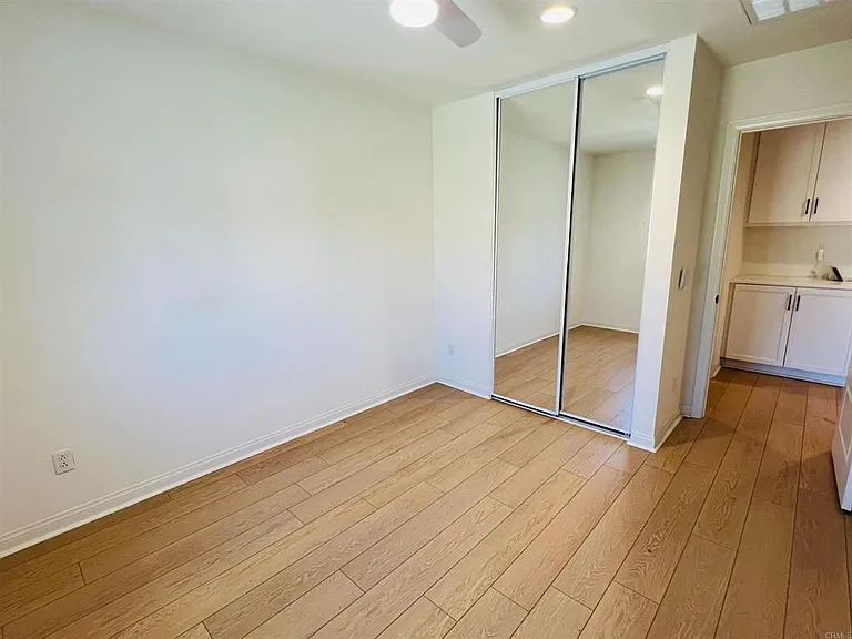 530 Longmeadow St — Photo 40