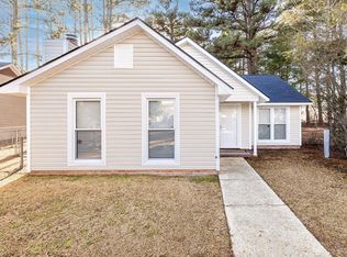 7037 Candlewood Dr, Fayetteville, NC 28314