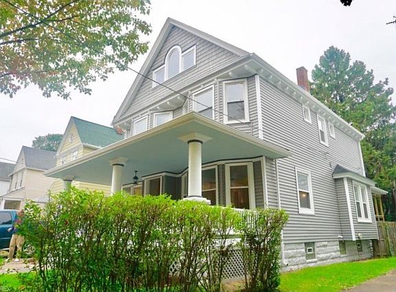 4th image of 1348 W 59th St