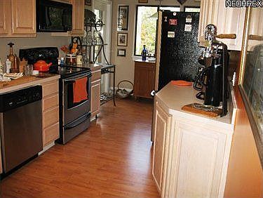4th image of 3800 Rosemont Blvd APT 102C
