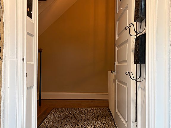 5th image of 7709 Cherokee St #1