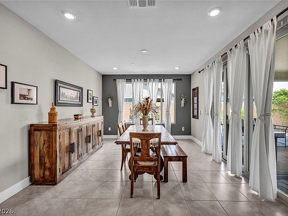 4th image of 10912 Gardenova Ave
