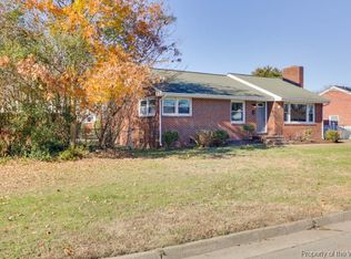 28 Prince George Dr, Hampton, VA 23669