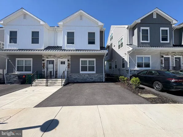 3606 Golfview Ln, Philadelphia, PA 19114