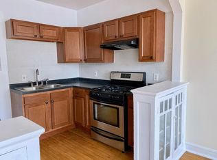 802 N Bishop St APT 3B, Chicago, IL 60642