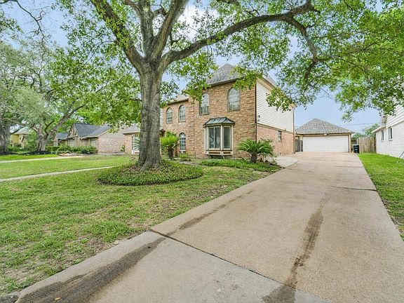 3rd image of 1423 Ash Meadow Dr