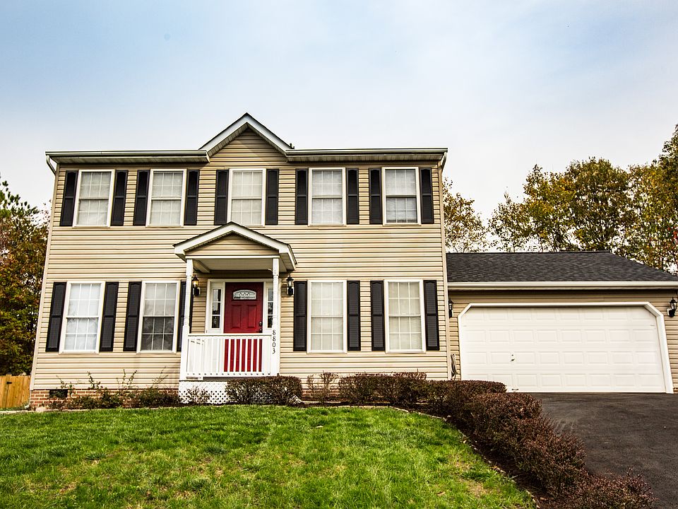 1st image of 8803 New Castle Ct