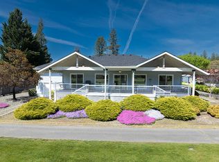 175 Morris Ln, Grants Pass, OR 97527
