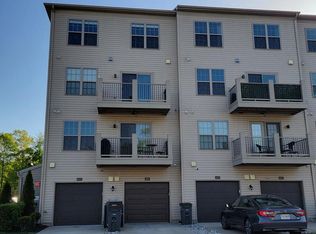 14861 Chrysler Ct #25, Woodbridge, VA 22193
