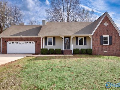 576 Charity Ln, Hazel Green, AL, 35750