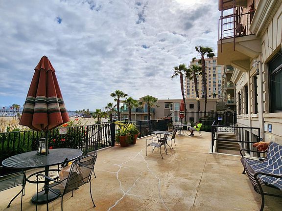 4th image of 1030 E Ocean Blvd Unit 303