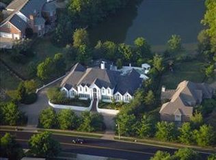 1008 Chinoe Rd, Lexington, KY 40502