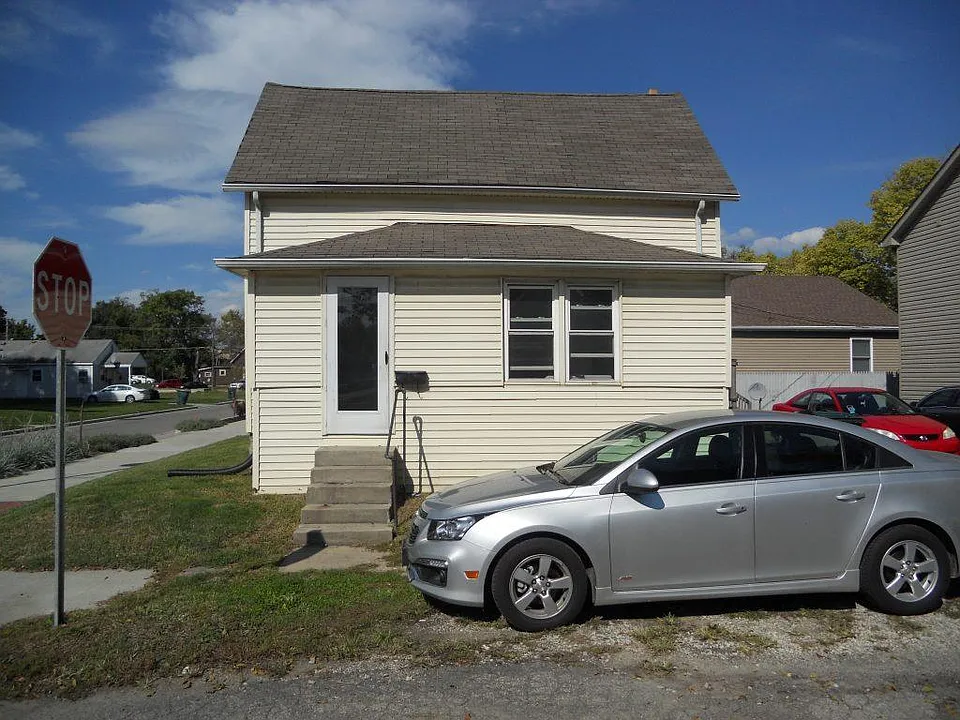 200 N Martin St