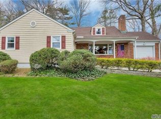 16 Northfield Rd, Glen Cove, NY 11542