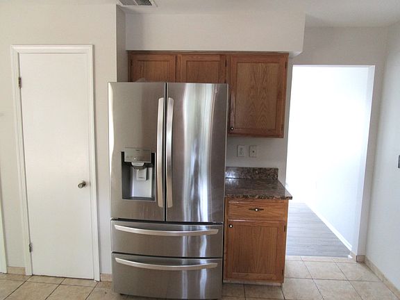 5th image of 28 Jacob Dr