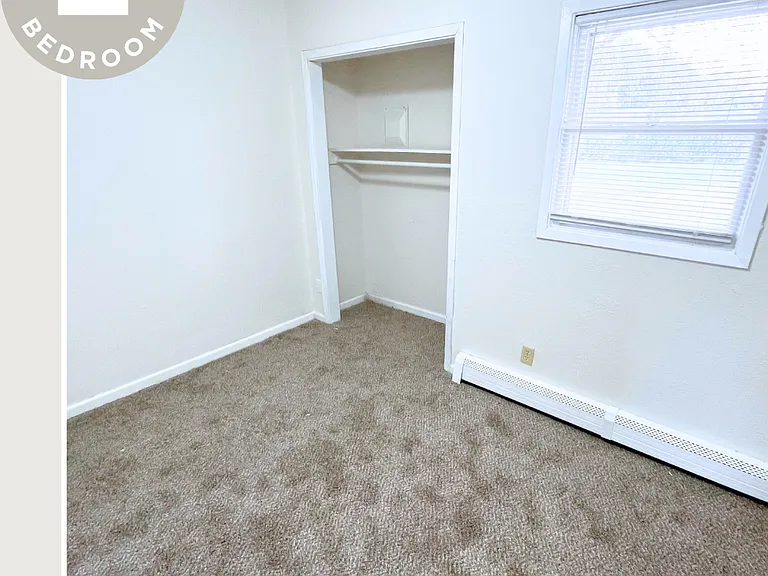410 12th Ave NW — Photo 6