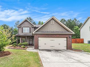 866 Donington Cir, Lawrenceville, GA 30045