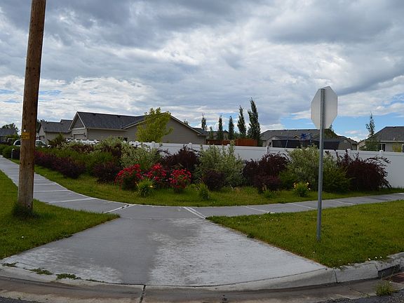 2nd image of 3685 Slate Dr