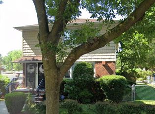 25725 147th Rd, Rosedale, NY 11422