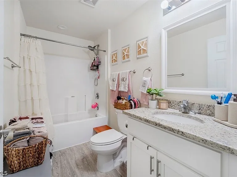 5013 SE Tradewinds Cir — Photo 9