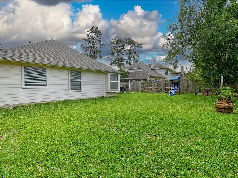 25923 Marshbrook Ln — Photo 18